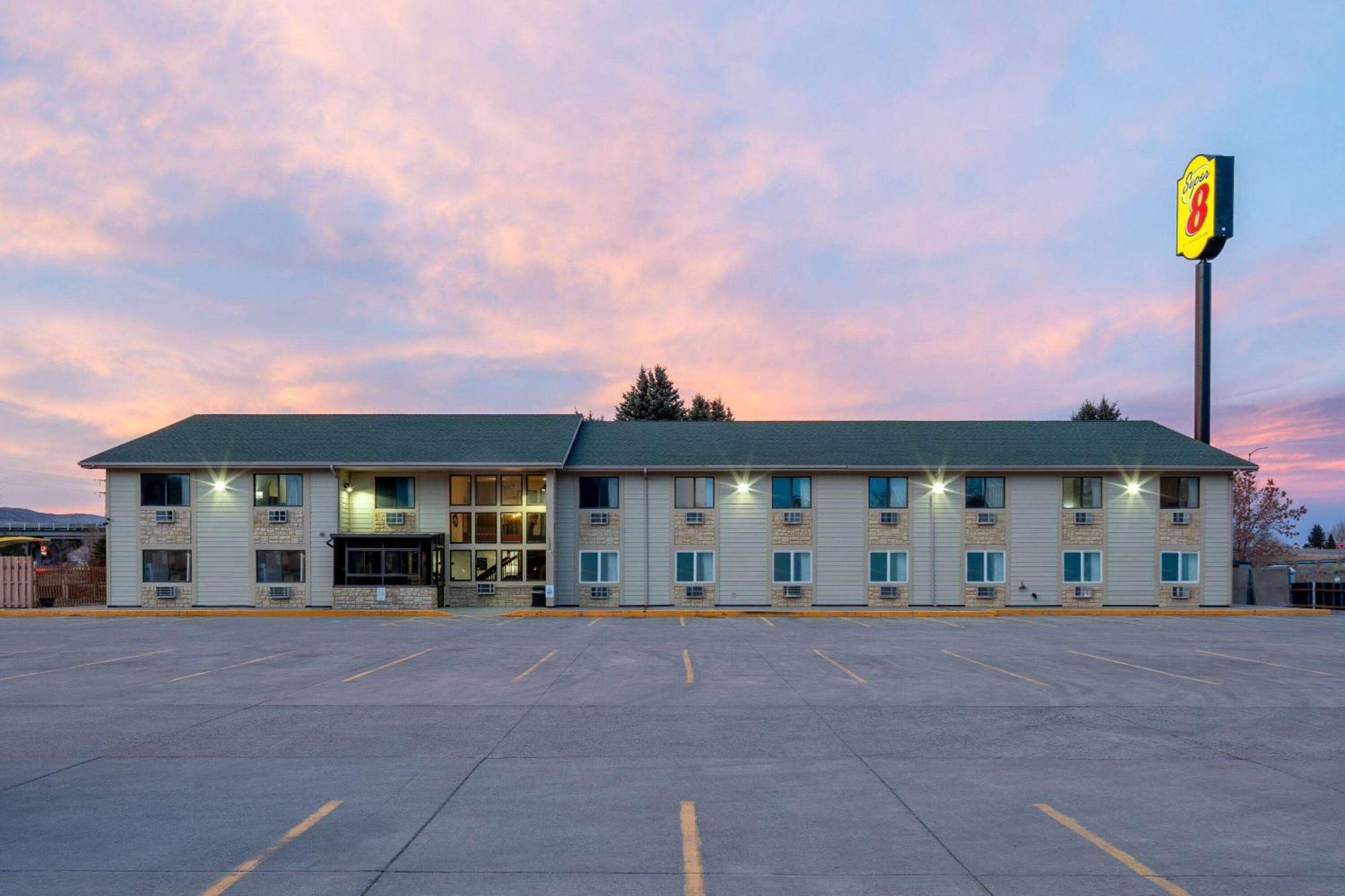 Super 8 By Wyndham Livingston Yellowstone Dış mekan fotoğraf